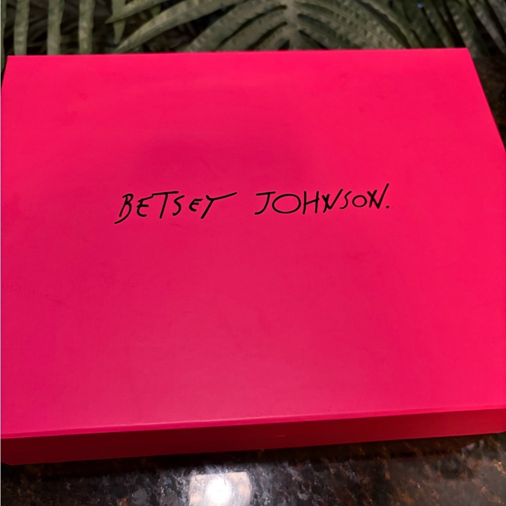 Betsey Johnson Pink Polka Dot Heels with Black Bow - Picture 11 of 11